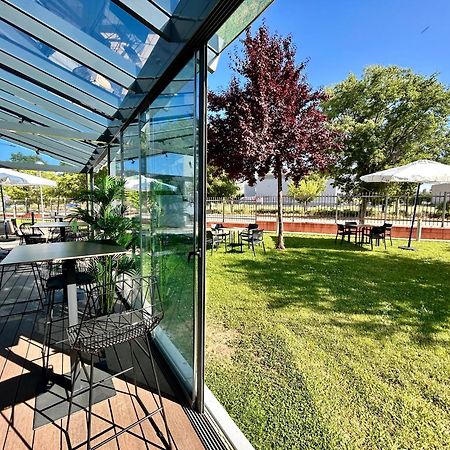 Отель Ramada By Wyndham Madrid Хетафе Экстерьер фото